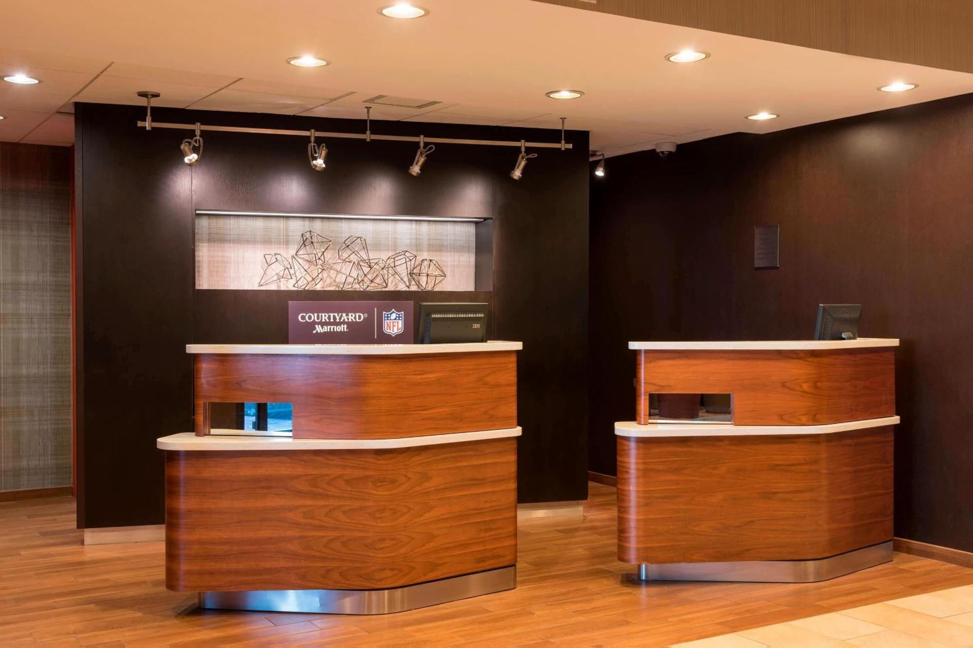 Courtyard By Marriott Traverse City Exterior foto